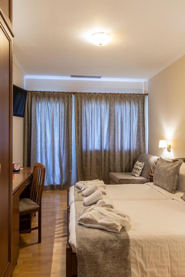 מלון Xenios Dias Boutique 3*